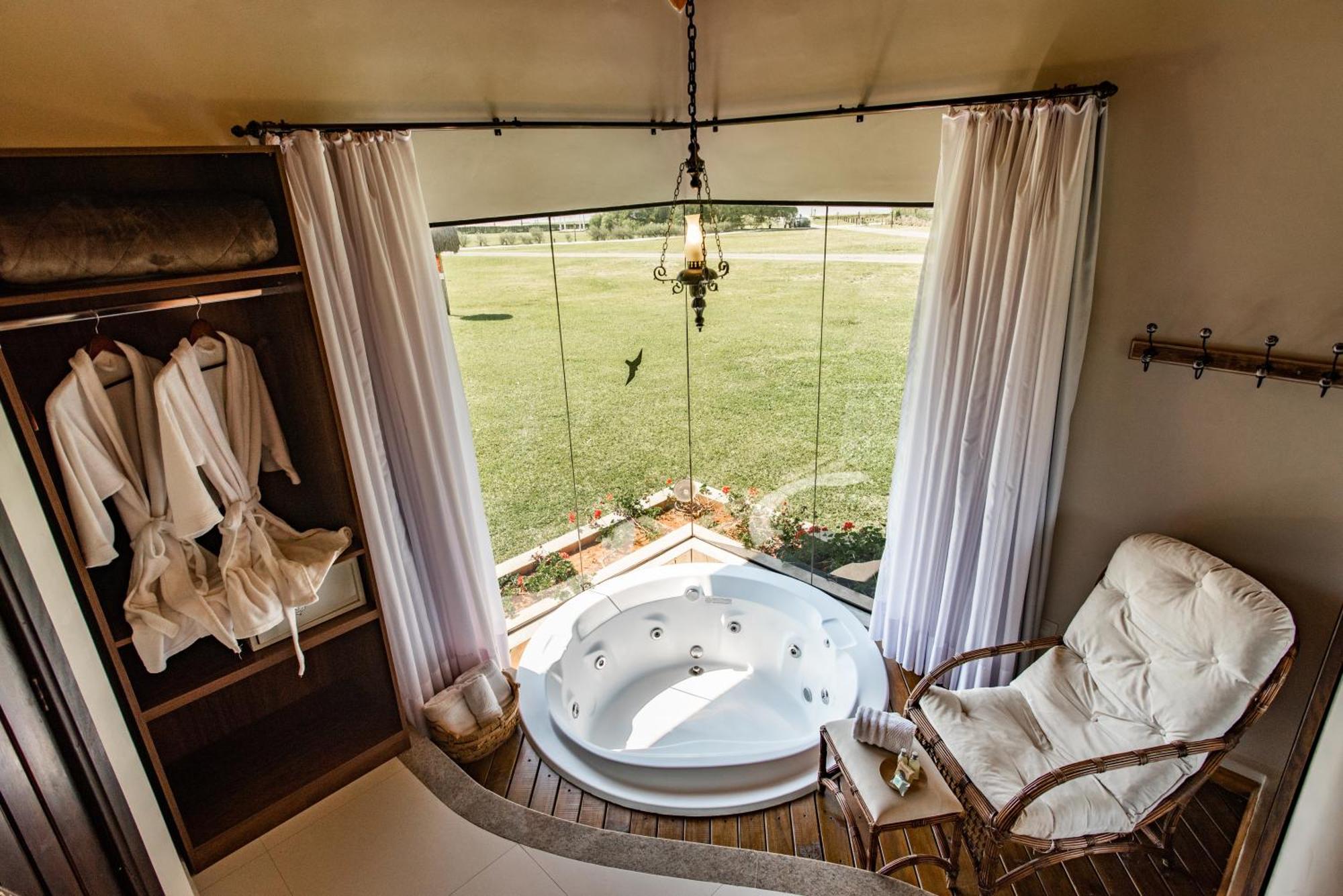 Vira Charme Resort Fernandes Pinheiro Eksteriør bilde
