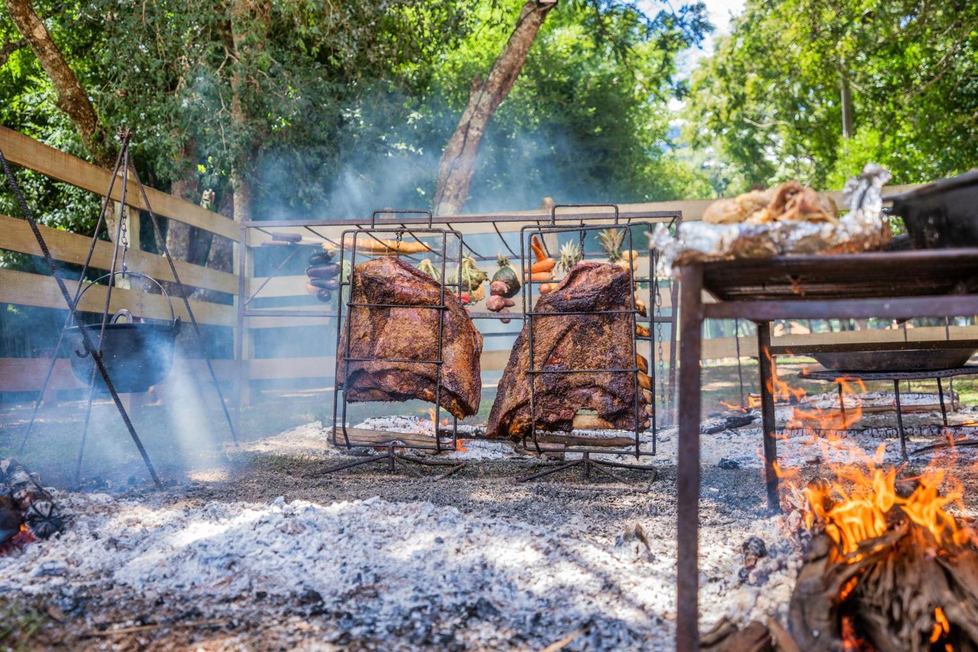 Vira Charme Resort Fernandes Pinheiro Eksteriør bilde
