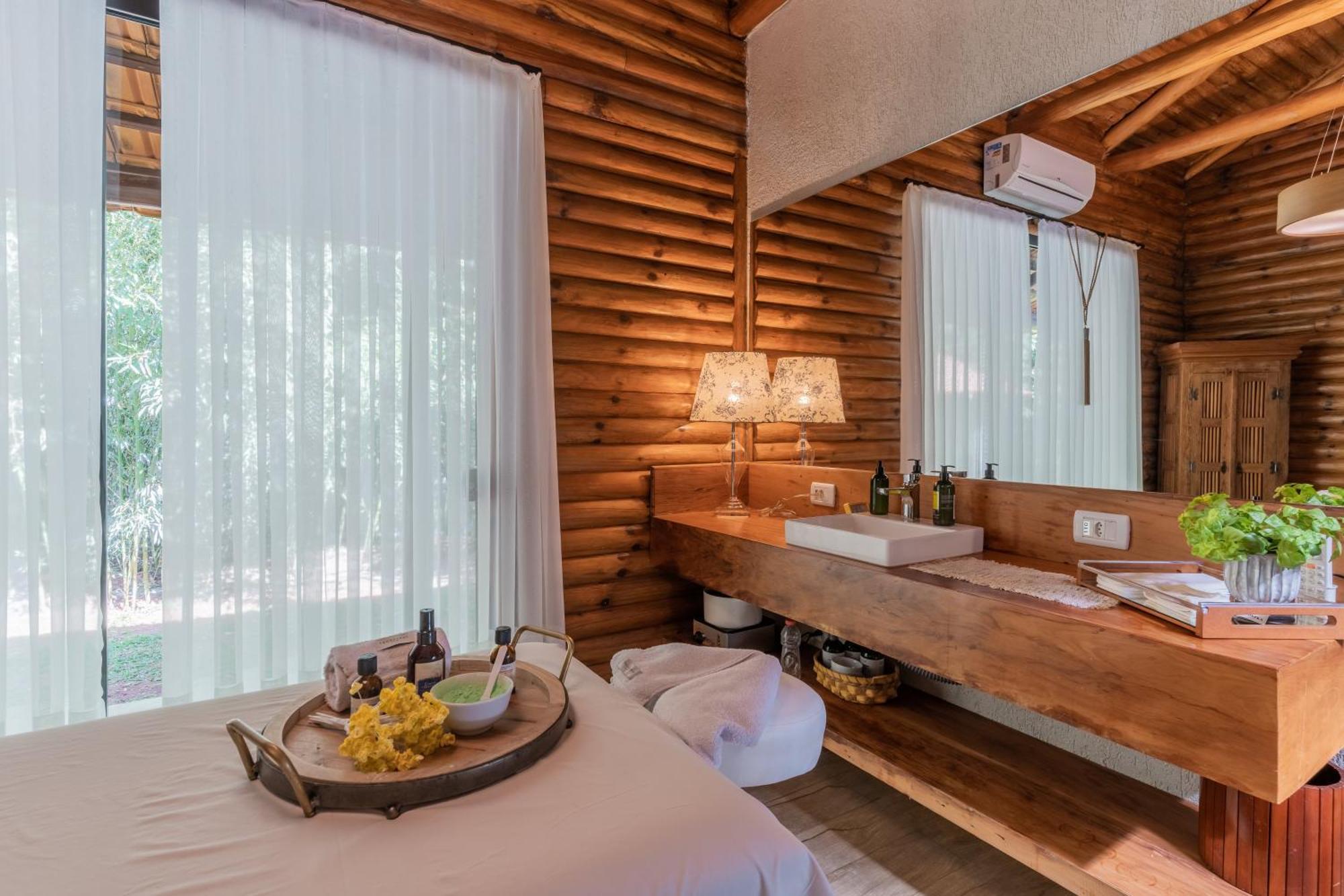 Vira Charme Resort Fernandes Pinheiro Eksteriør bilde